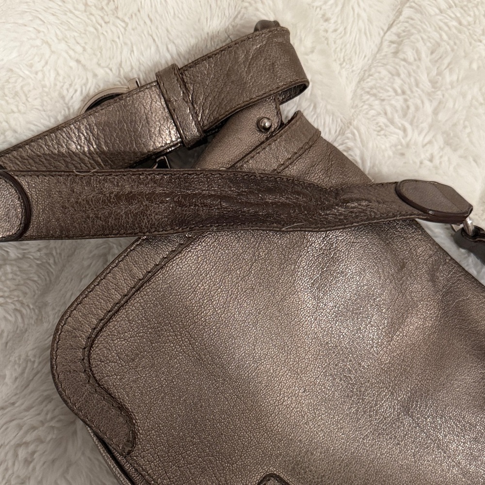 Vintage Metallic Ferragamo Shoulder Bag - Picture 4 of 16